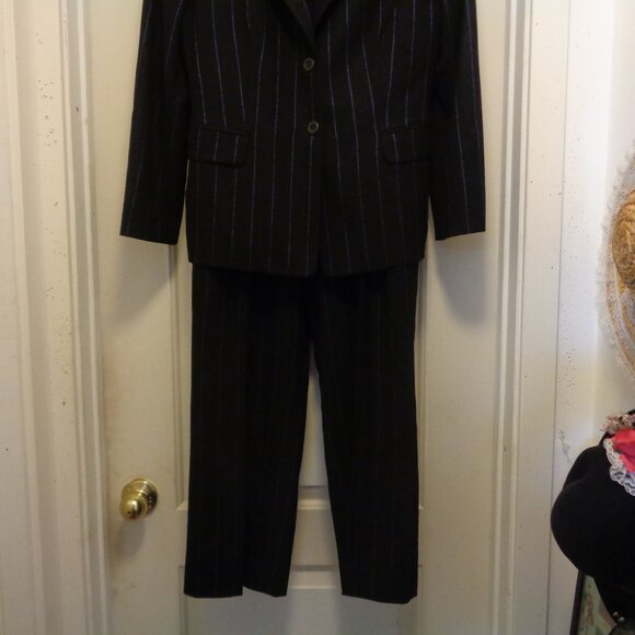 SUITING LADIES BLACK & BLUE WOOLY BLEND LIZ CLAIBORNE SUIT 6 - Picture 15 of 16